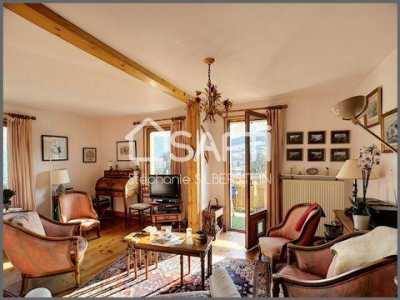 Apartment For Sale in Combloux, France