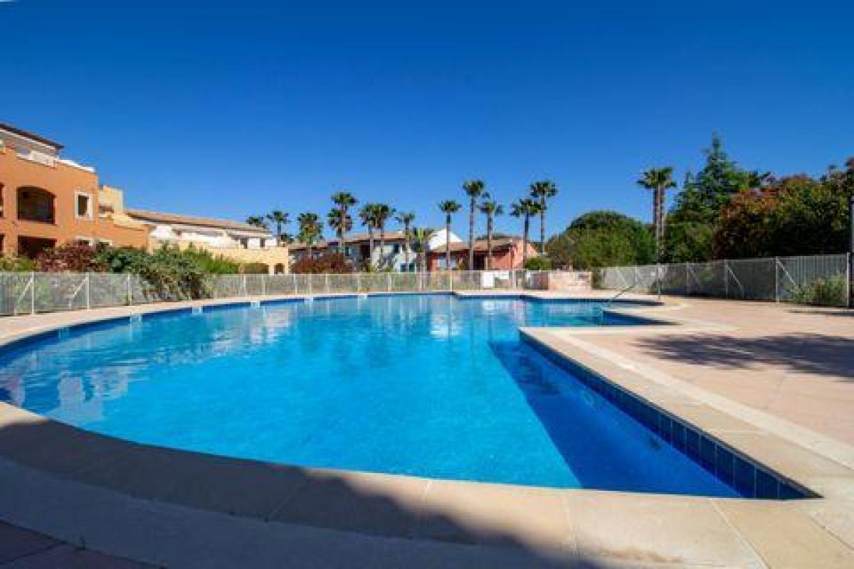 Picture of Apartment For Sale in Cavalaire Sur Mer, Cote d'Azur, France