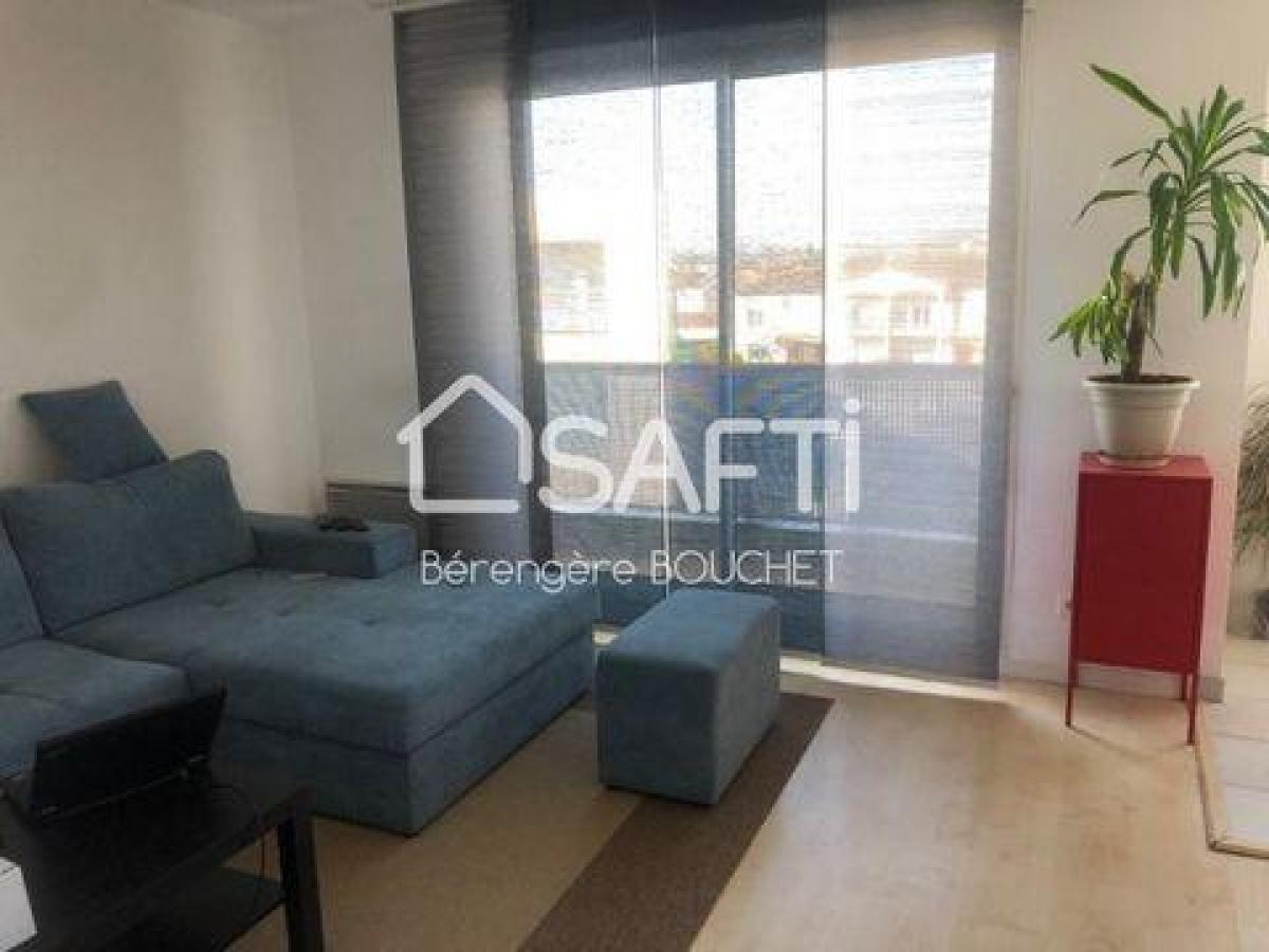 Picture of Apartment For Sale in Le Bouscat, Aquitaine, France