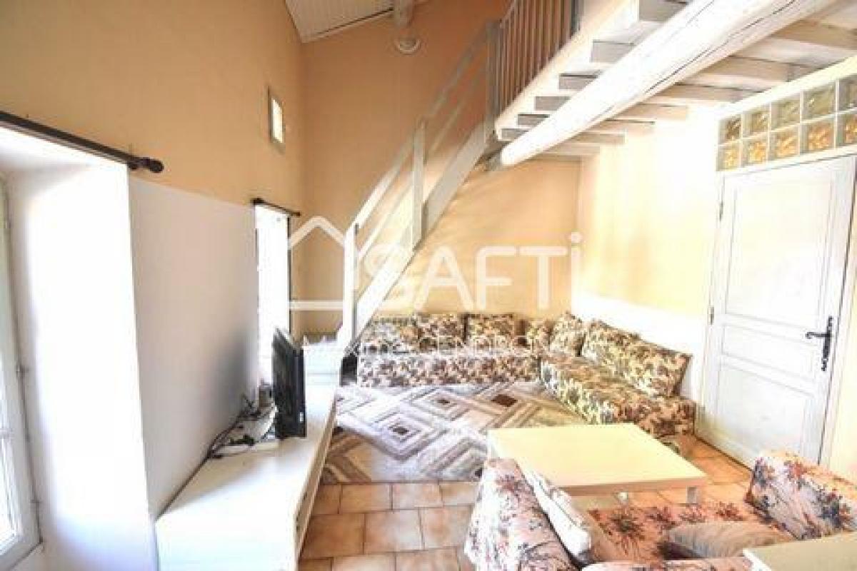 Picture of Apartment For Sale in Tarascon, Provence-Alpes-Cote d'Azur, France