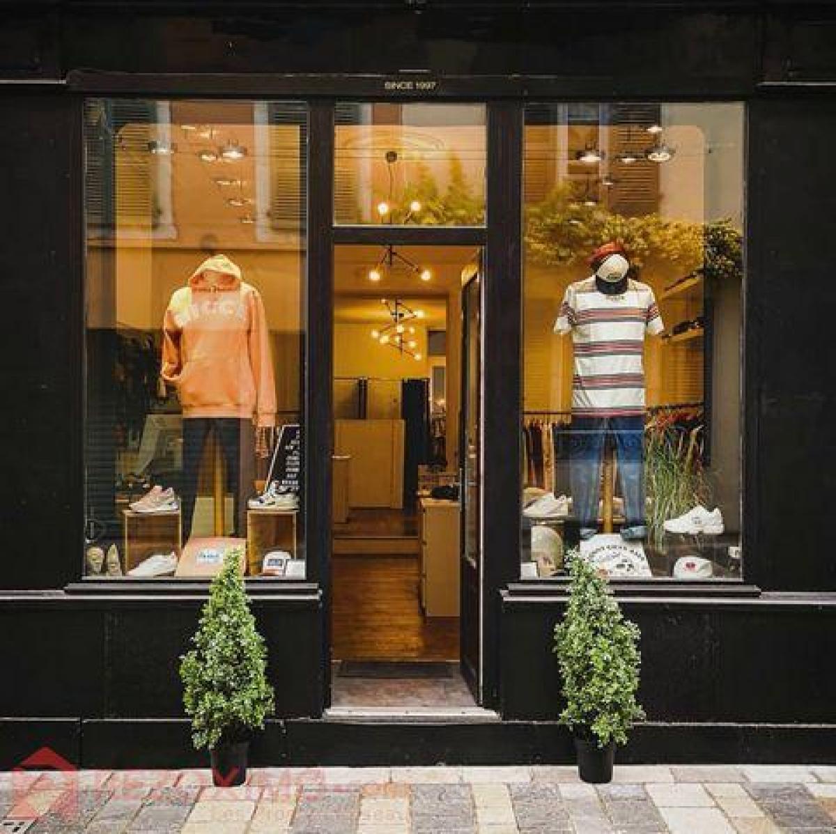 Picture of Retail For Sale in Pau, Aquitaine, France