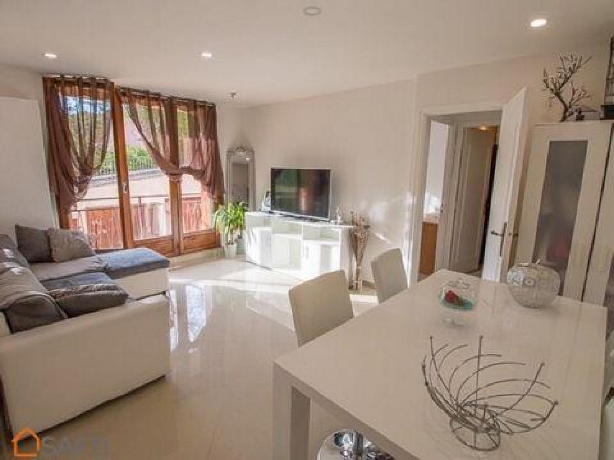 Picture of Apartment For Sale in Chevreuse, Centre, France