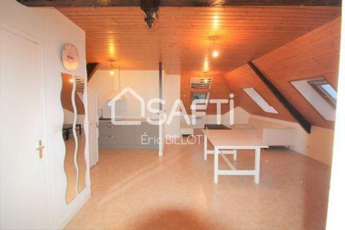 Picture of Apartment For Sale in Vitre, Bretagne, France