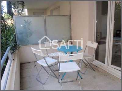 Apartment For Sale in Nimes, France