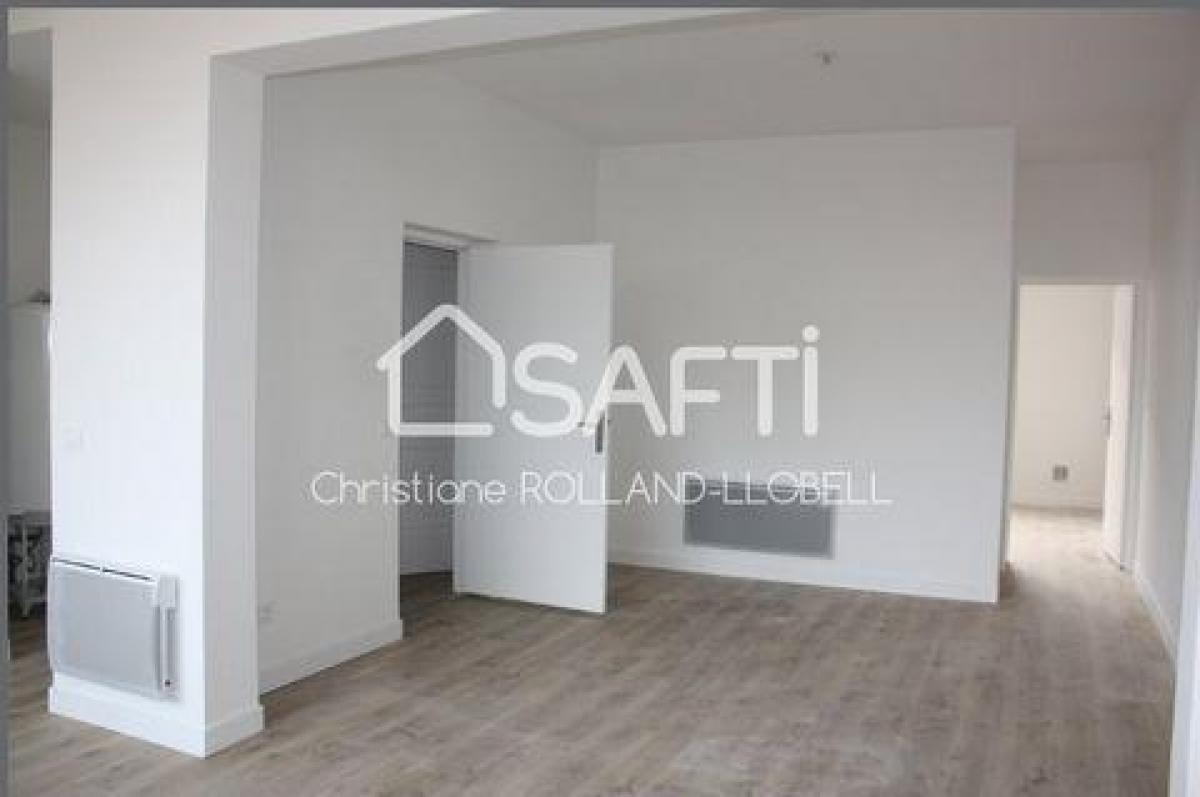 Picture of Apartment For Sale in Le Bouscat, Aquitaine, France