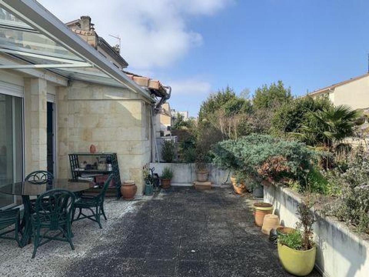 Picture of Apartment For Sale in Bordeaux, Aquitaine, France