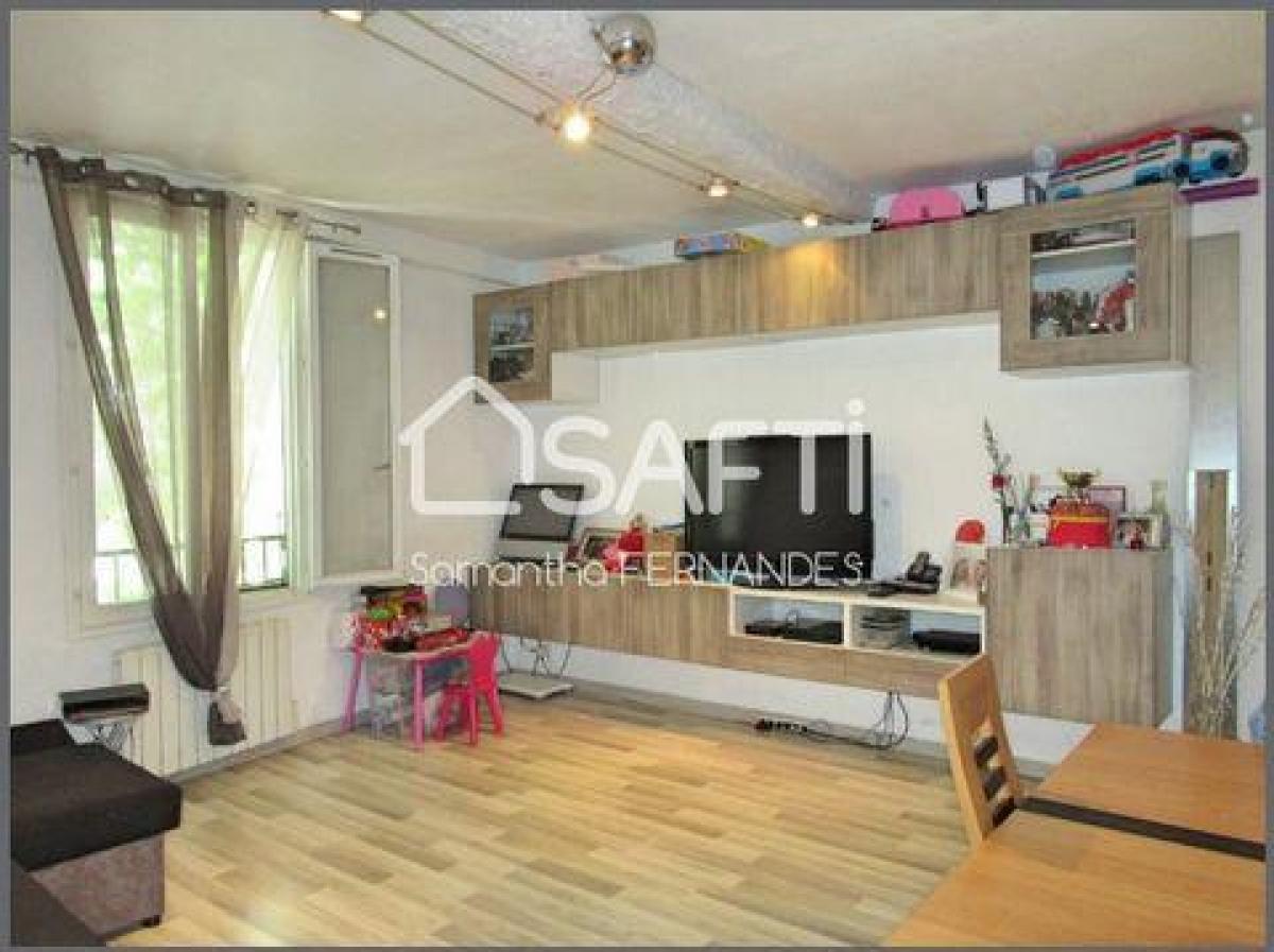 Picture of Apartment For Sale in Le Luc, Limousin, France