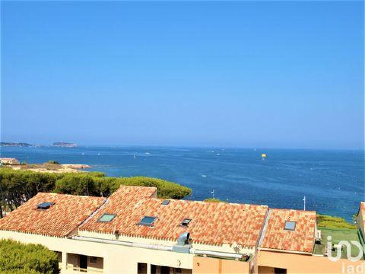 Picture of Condo For Sale in SIX FOURS LES PLAGES, Cote d'Azur, France