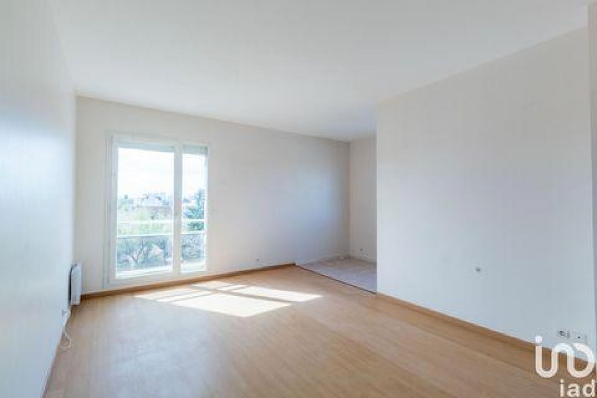 Picture of Condo For Sale in Montargis, Centre, France