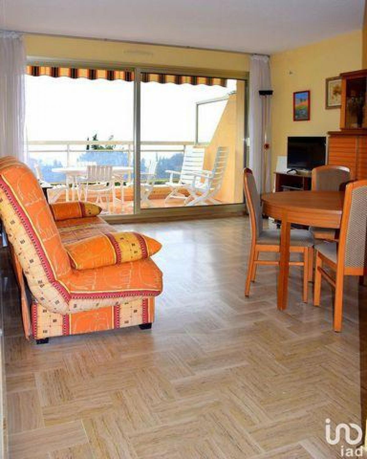 Picture of Condo For Sale in Le Lavandou, Provence-Alpes-Cote d'Azur, France