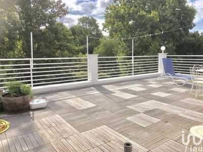 Condo For Sale in Sens, France