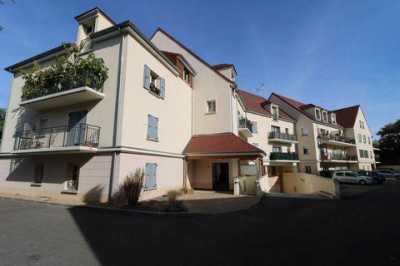 Condo For Sale in Houdan, France