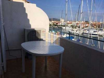 Apartment For Sale in Grimaud, France