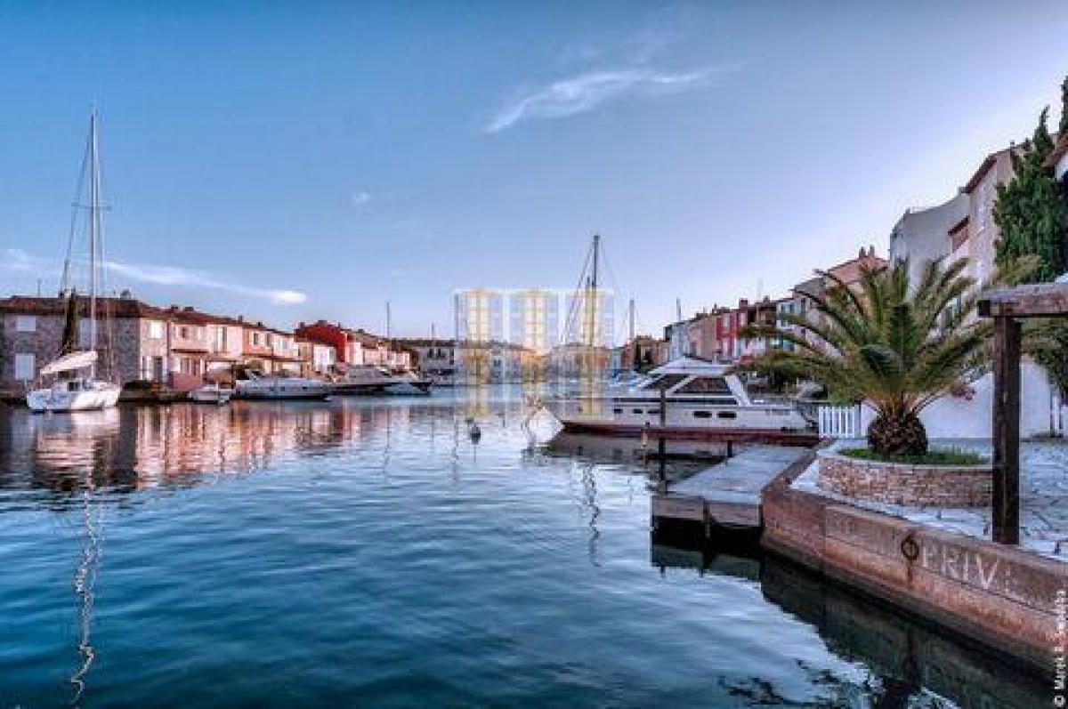 Picture of Condo For Sale in Grimaud, Cote d'Azur, France