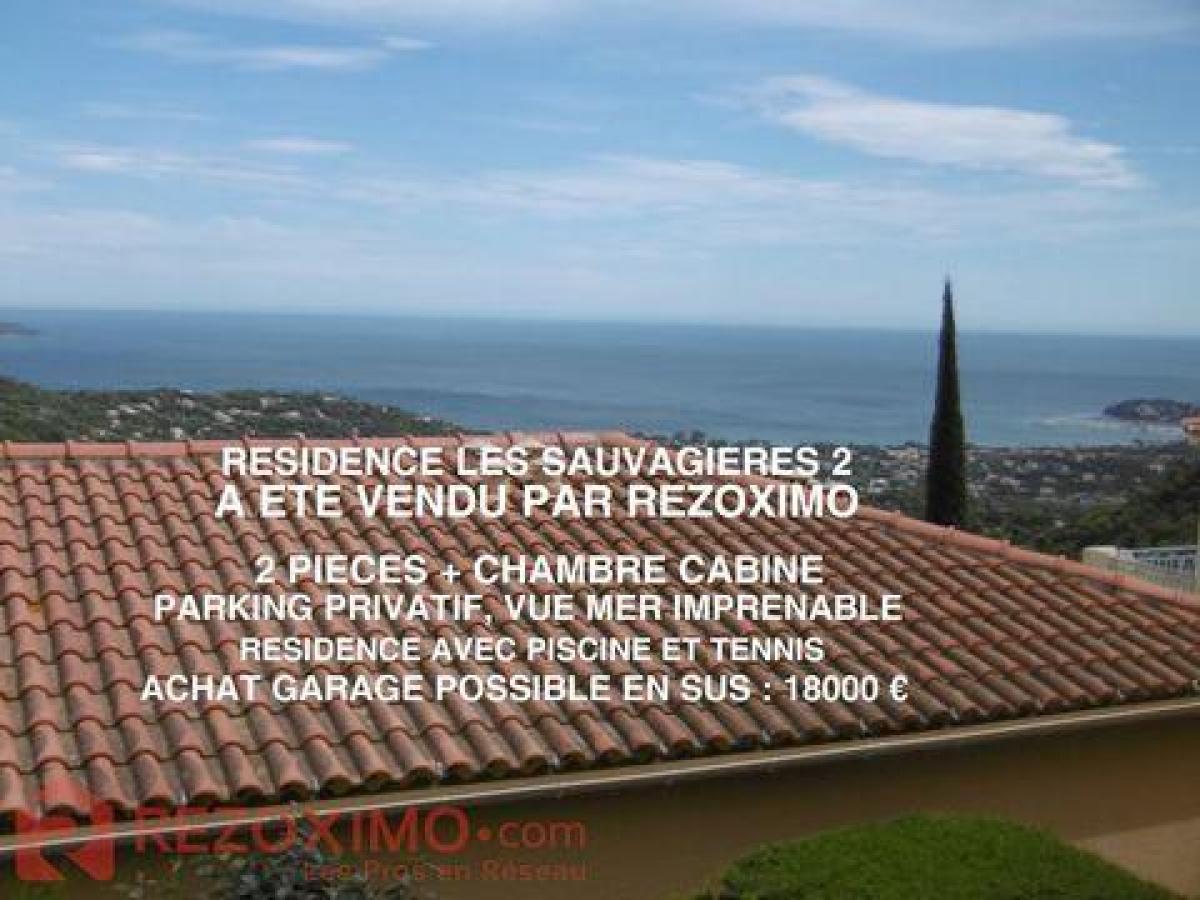 Picture of Condo For Sale in Cavalaire Sur Mer, Cote d'Azur, France