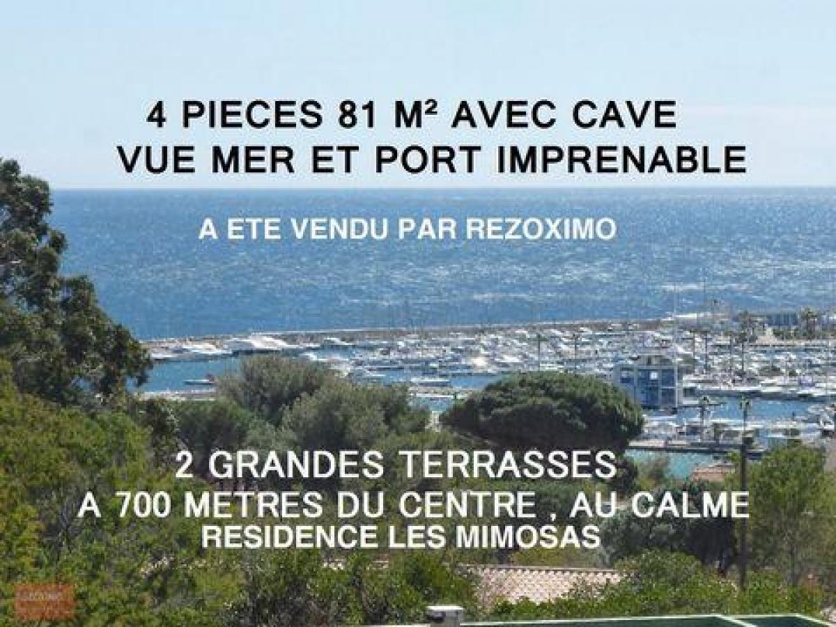 Picture of Condo For Sale in Cavalaire Sur Mer, Cote d'Azur, France