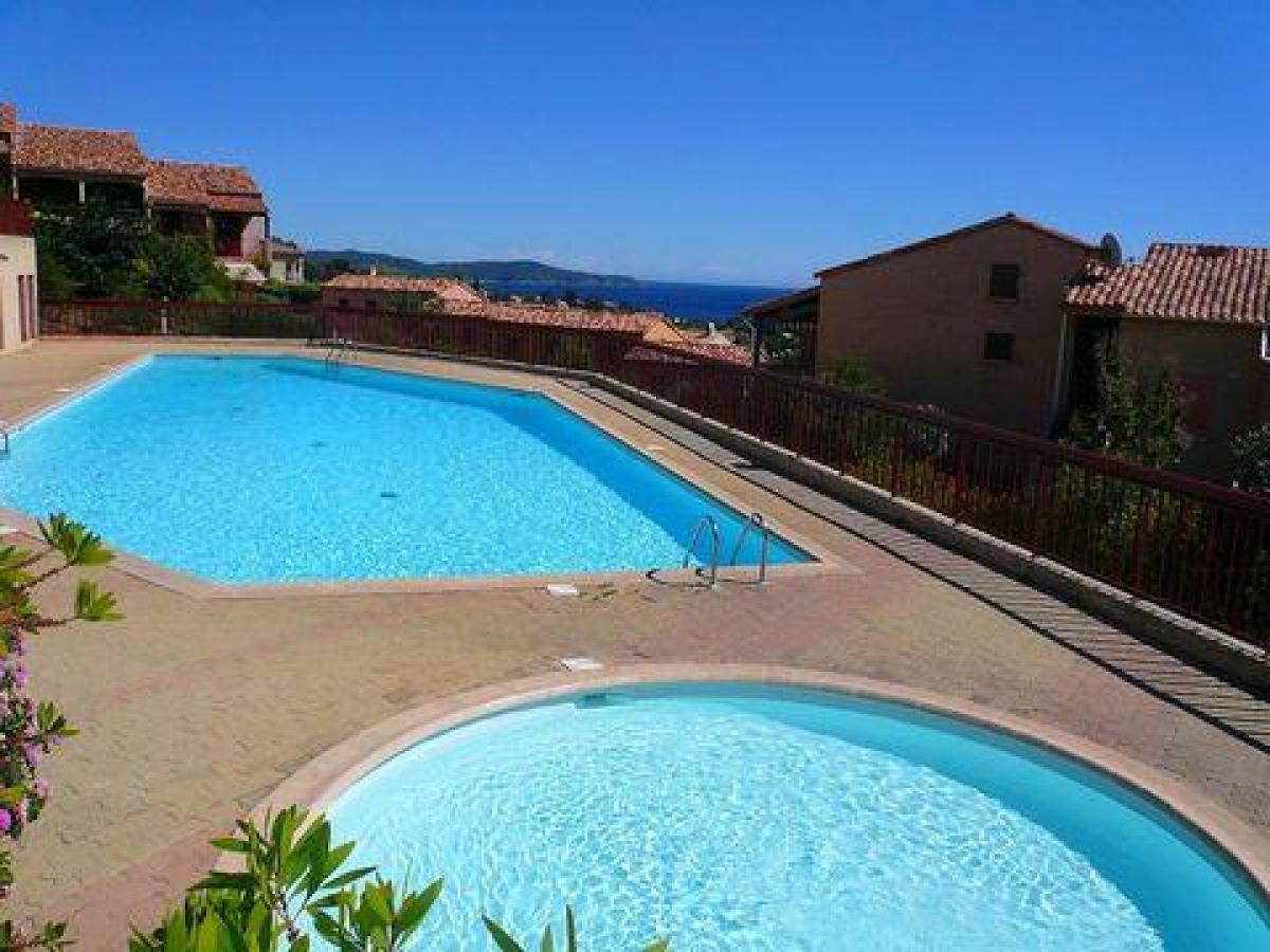 Picture of Apartment For Sale in Cavalaire Sur Mer, Cote d'Azur, France