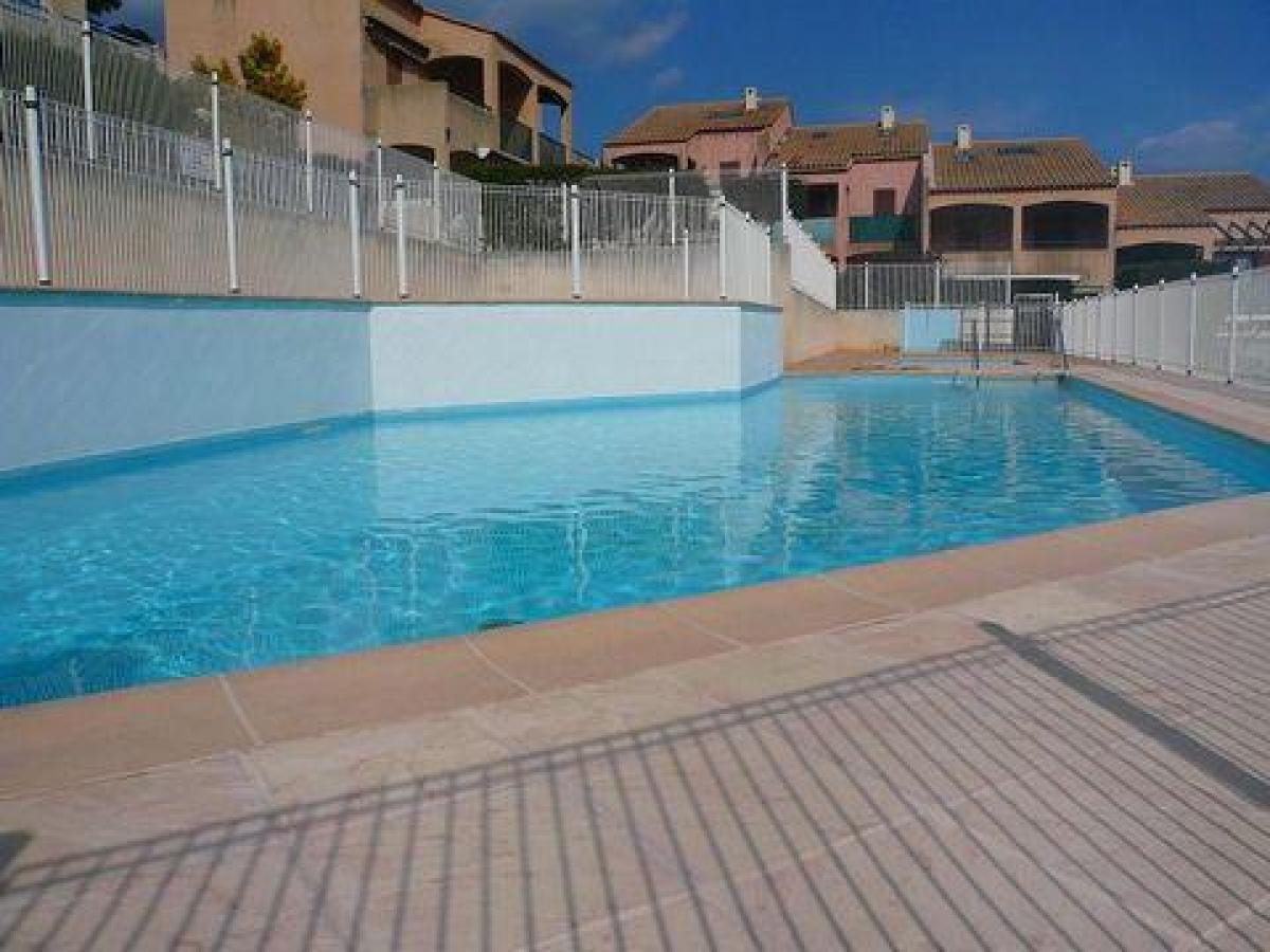 Picture of Condo For Sale in Cavalaire Sur Mer, Cote d'Azur, France