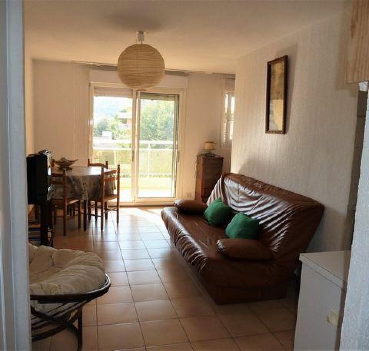 Picture of Condo For Sale in Cavalaire Sur Mer, Cote d'Azur, France