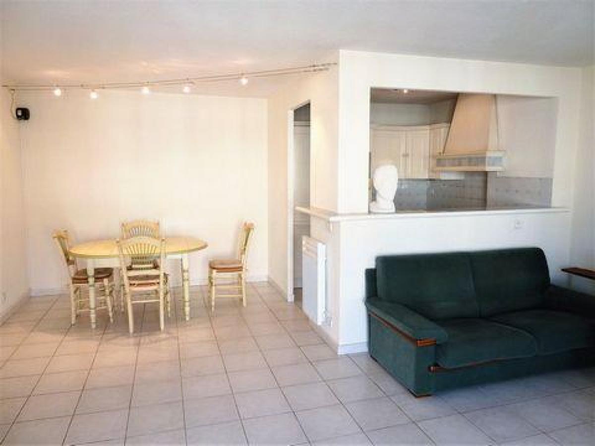 Picture of Condo For Sale in Cavalaire Sur Mer, Cote d'Azur, France