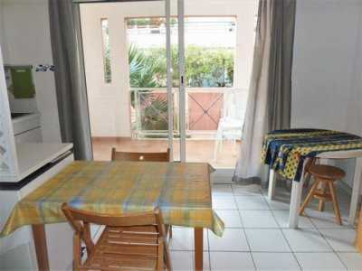 Apartment For Sale in Cavalaire Sur Mer, France