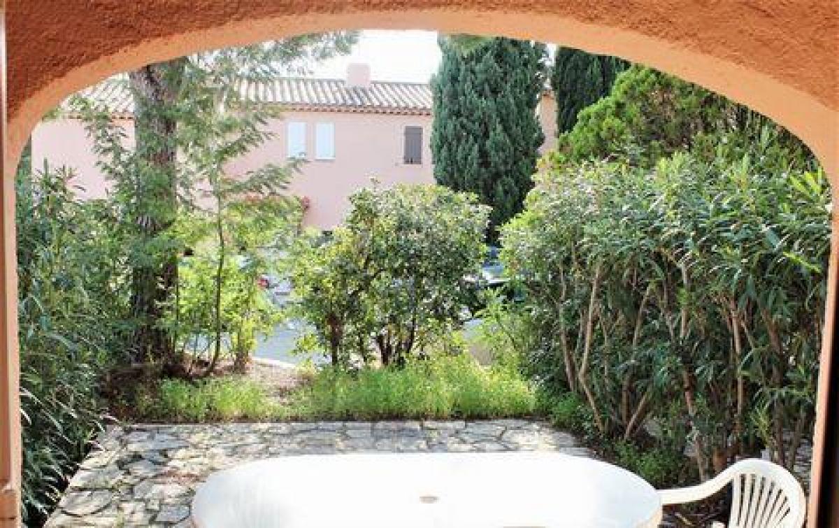 Picture of Condo For Sale in Cavalaire Sur Mer, Cote d'Azur, France