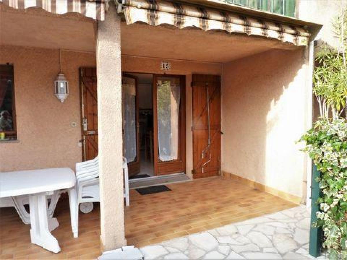 Picture of Condo For Sale in Cavalaire Sur Mer, Cote d'Azur, France