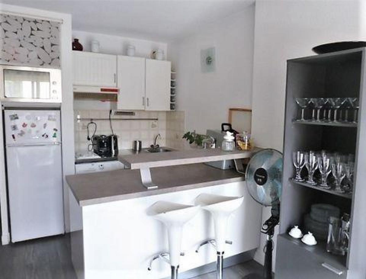 Picture of Condo For Sale in Cavalaire Sur Mer, Cote d'Azur, France