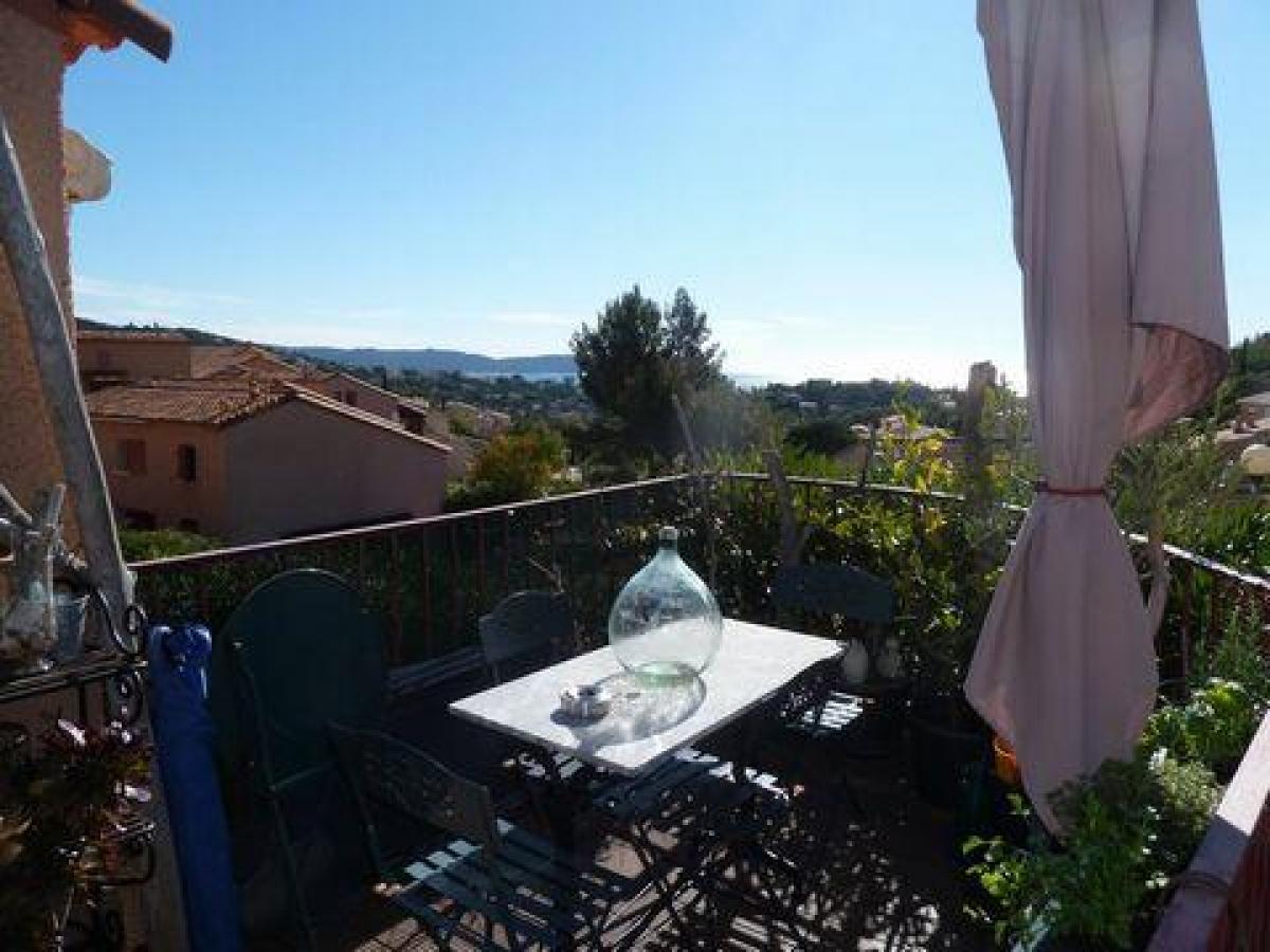Picture of Condo For Sale in Cavalaire Sur Mer, Cote d'Azur, France