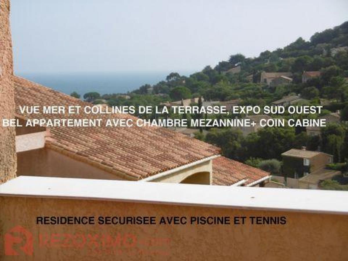 Picture of Condo For Sale in Cavalaire Sur Mer, Cote d'Azur, France