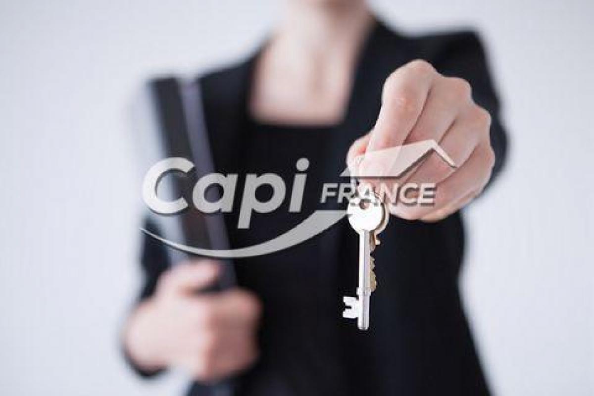 Picture of Office For Sale in Quimper, Bretagne, France