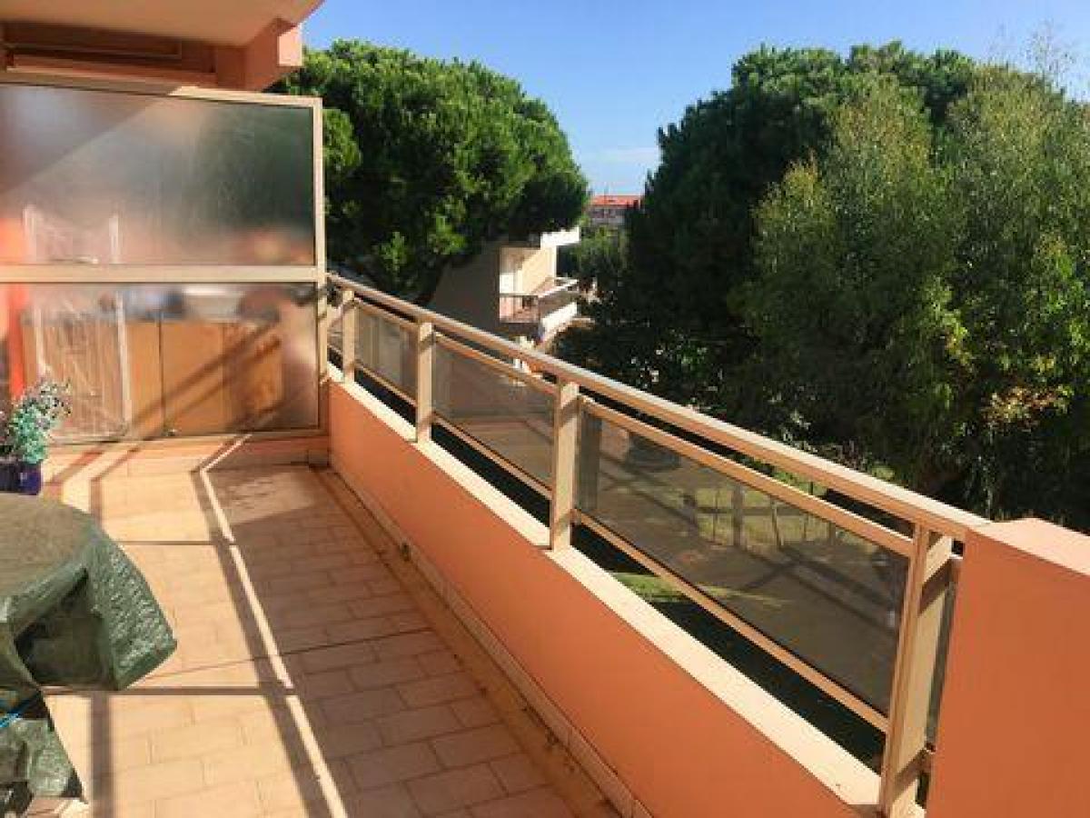 Picture of Apartment For Sale in Antibes, Cote d'Azur, France