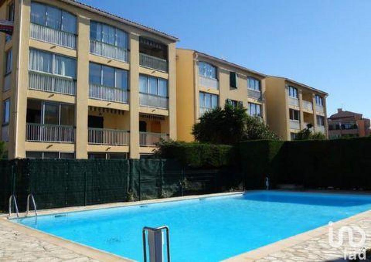 Picture of Apartment For Sale in SANARY SUR MER, Cote d'Azur, France