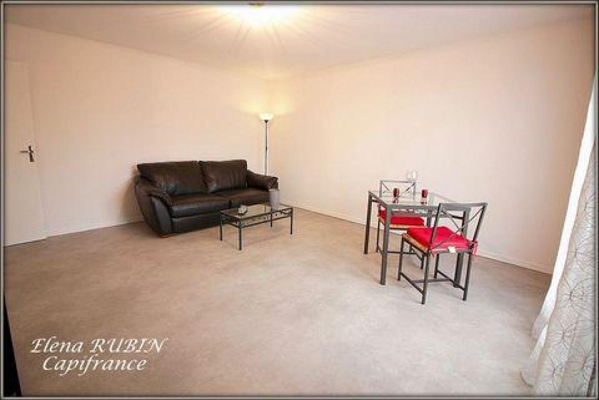 Picture of Apartment For Sale in Rambouillet, Picardie, France