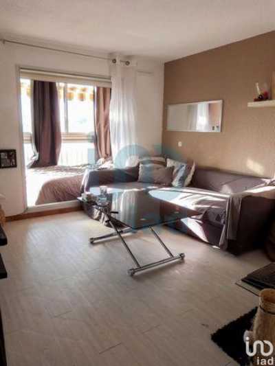 Apartment For Sale in SIX FOURS LES PLAGES, France