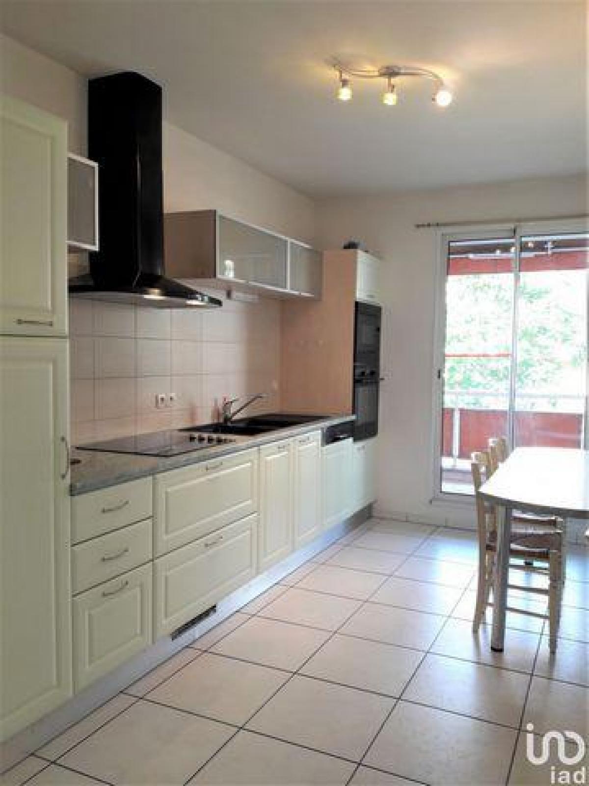 Picture of Condo For Sale in Draguignan, Provence-Alpes-Cote d'Azur, France