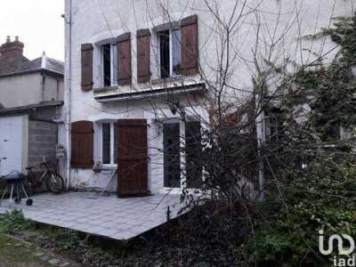 Condo For Sale in Sens, France
