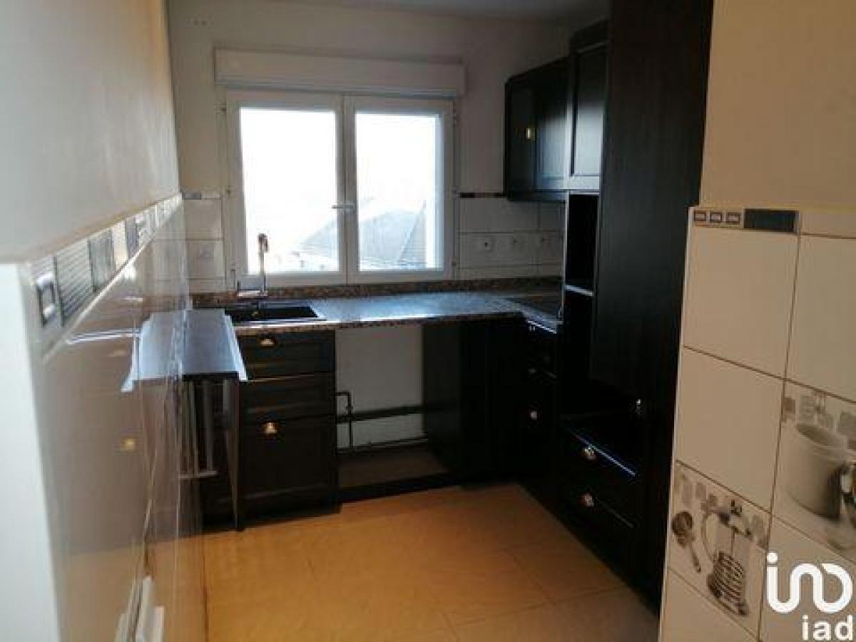 Picture of Condo For Sale in Creil, Picardie, France