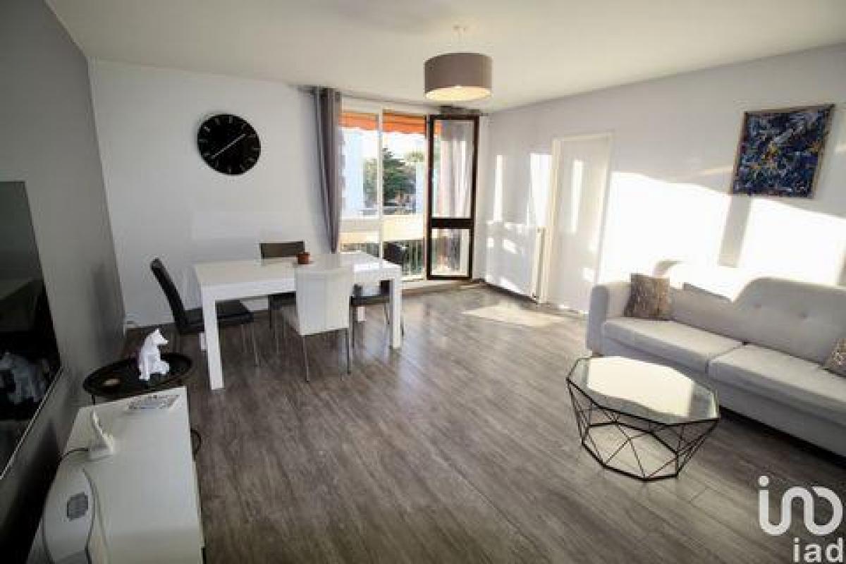 Picture of Condo For Sale in Rambouillet, Picardie, France