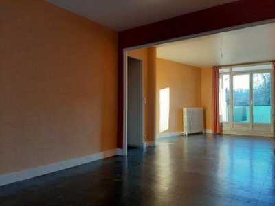 Condo For Sale in Beauvais, France