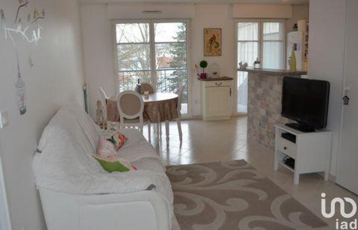 Picture of Condo For Sale in Orsay, Centre, France