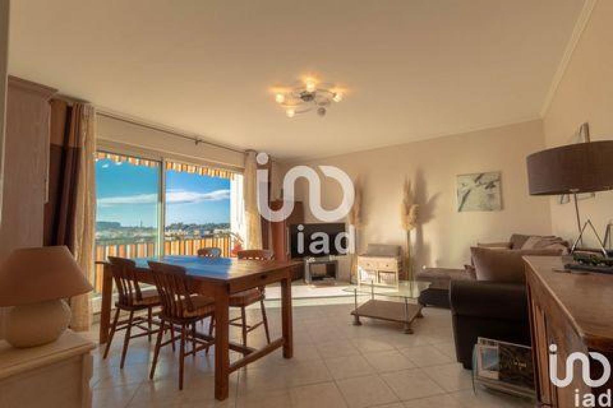 Picture of Condo For Sale in Le Cannet, Cote d'Azur, France