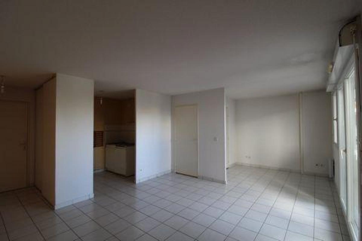 Picture of Apartment For Sale in Bordeaux, Aquitaine, France