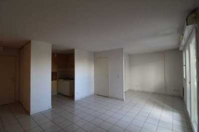 Apartment For Sale in Bordeaux, France