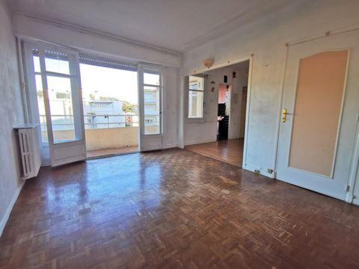 Picture of Apartment For Sale in Le Cannet, Cote d'Azur, France