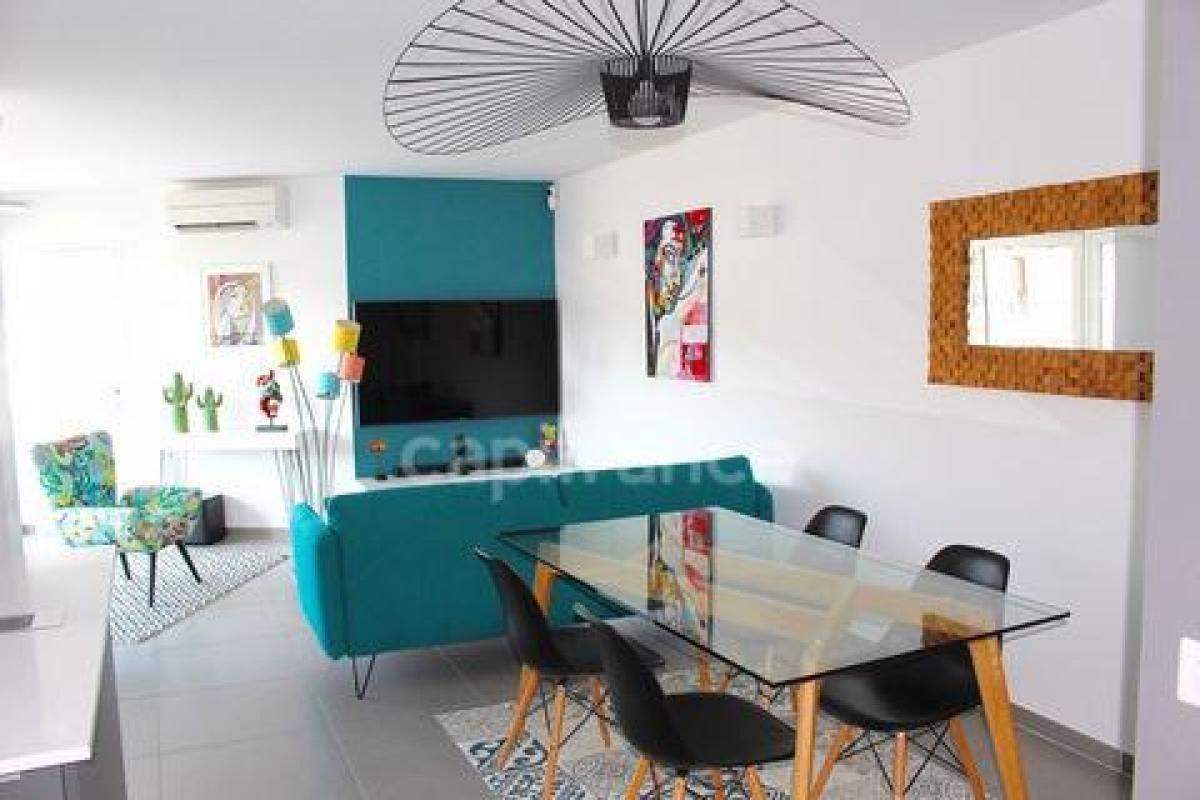 Picture of Condo For Sale in La Ciotat, Provence-Alpes-Cote d'Azur, France