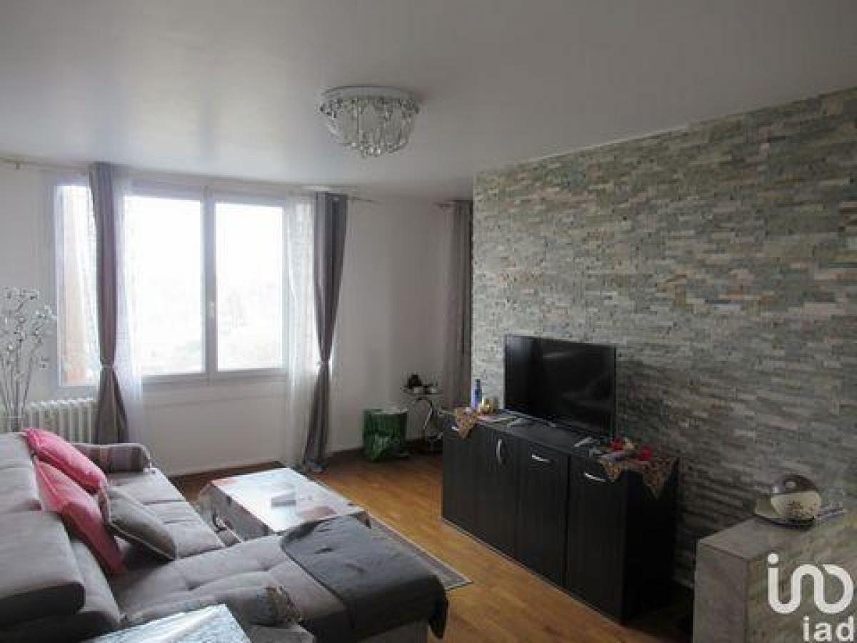 Picture of Condo For Sale in Creil, Picardie, France