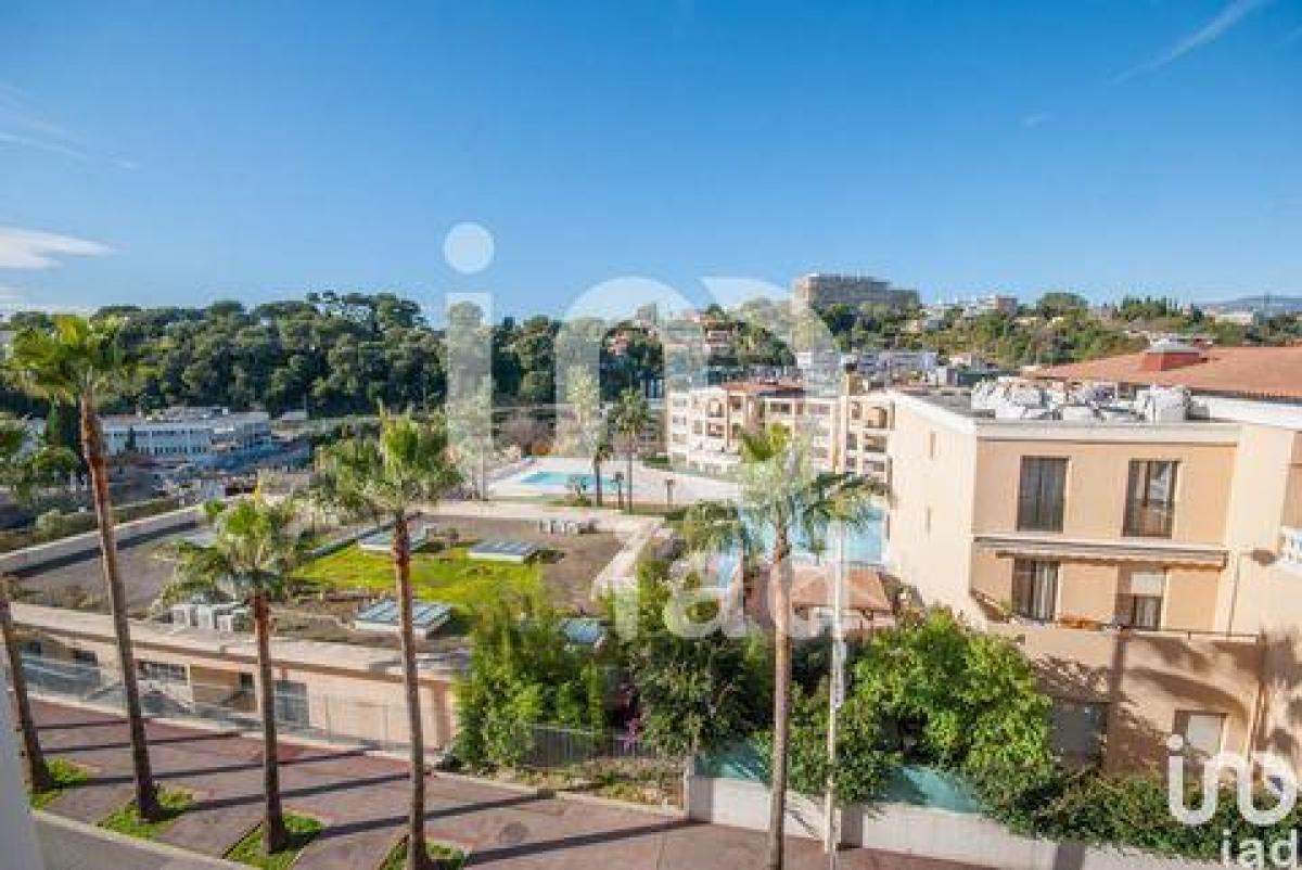 Picture of Condo For Sale in Le Cannet, Cote d'Azur, France