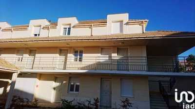 Condo For Sale in Creil, France