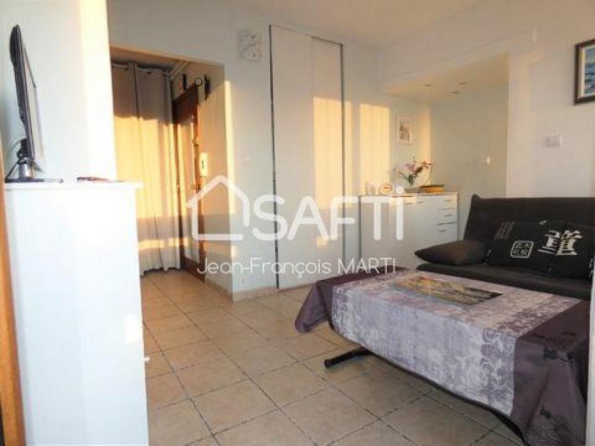 Picture of Apartment For Sale in Frejus, Cote d'Azur, France